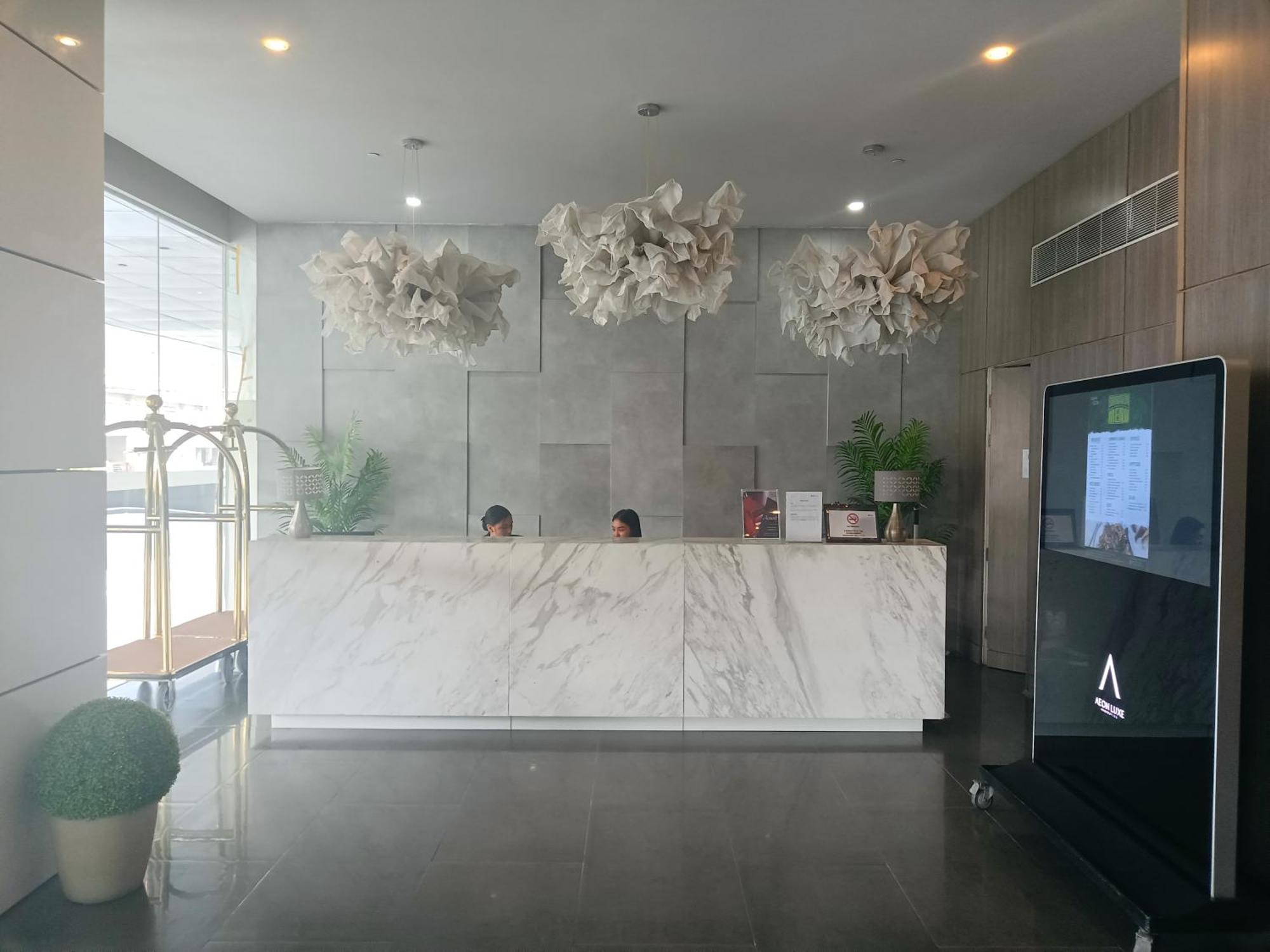Aeontower Suites&Hotel By Cmc Davao City Exteriör bild