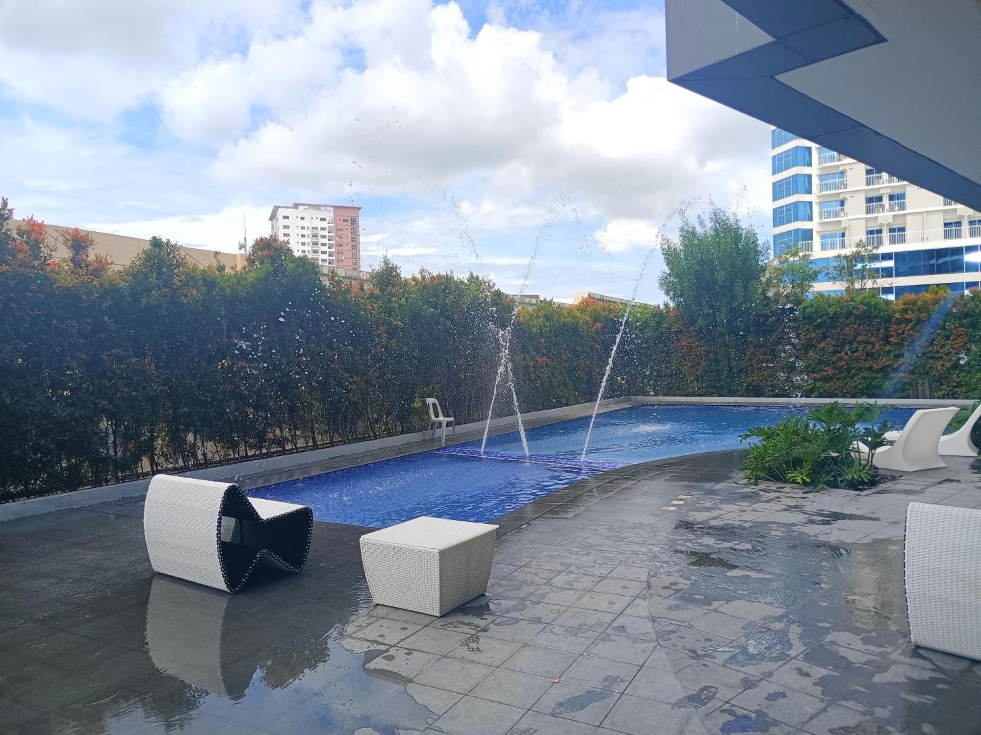 Aeontower Suites&Hotel By Cmc Davao City Exteriör bild